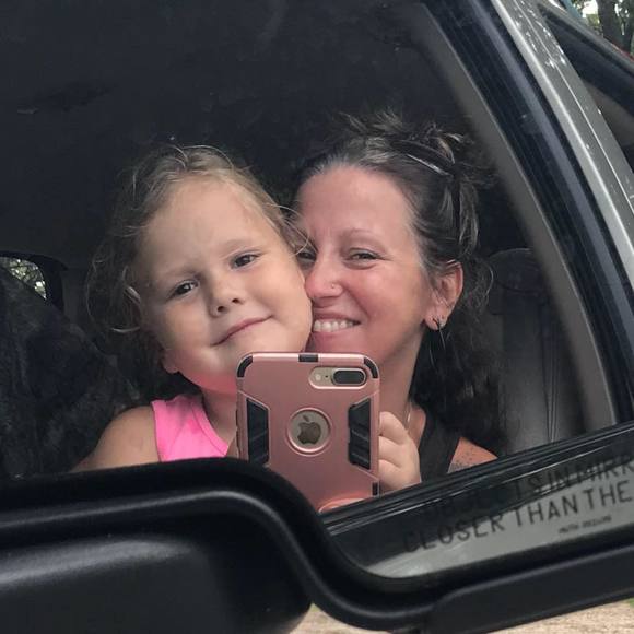 Meet your Posher, Deirdra - Picture 1 of 1